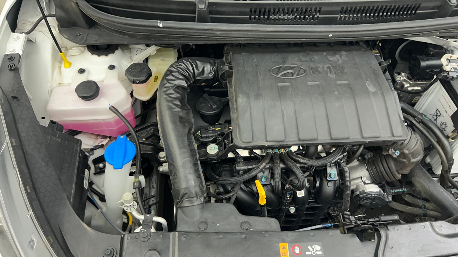 Used 2026 Hyundai Grand i10 Nios Sportz 1.2 Hy-CNG Duo Cng Manual engine ENGINE RIGHT SIDE VIEW