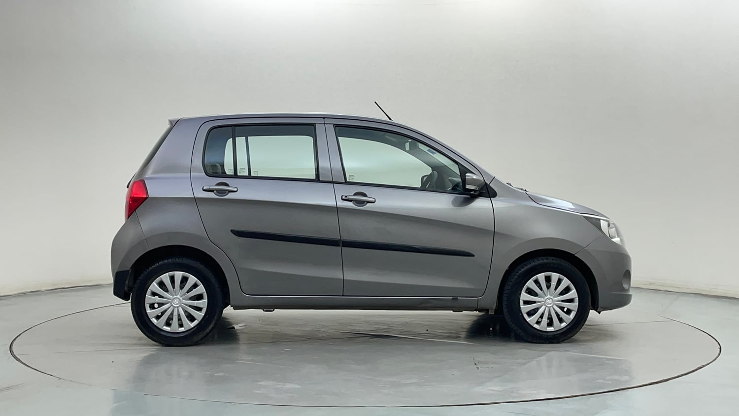 Used 2016 Maruti Suzuki Celerio ZXI (O) AMT Petrol Automatic exterior RIGHT SIDE VIEW