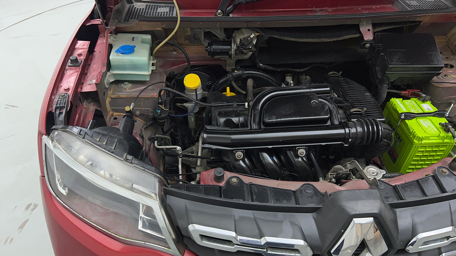 Used 2016 Renault Kwid 1.0 RXT Petrol Manual engine ENGINE RIGHT SIDE VIEW