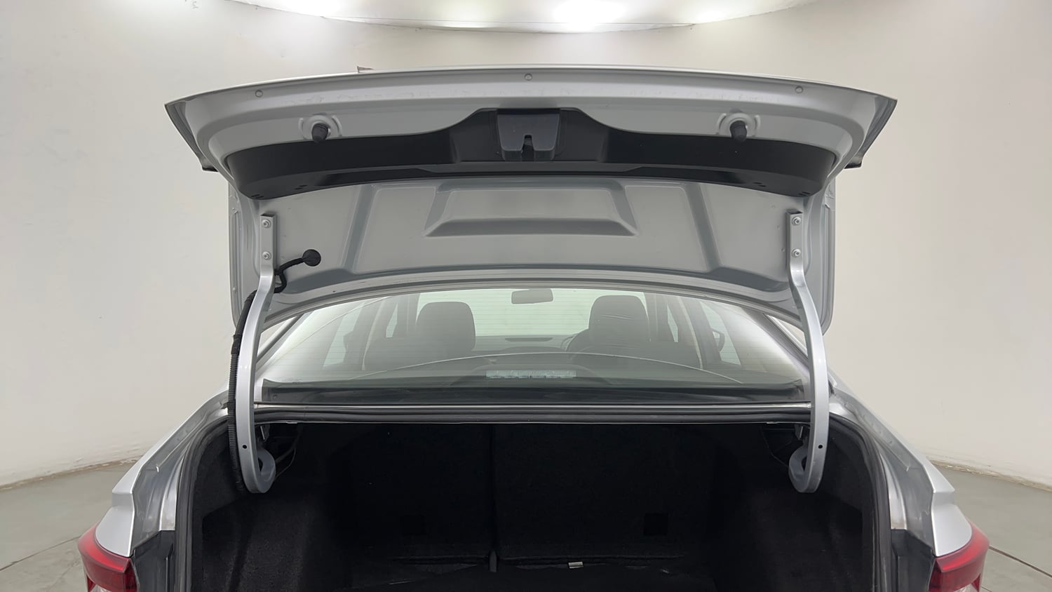 Used 2022 Skoda Slavia Ambition 1.0L TSI AT Petrol Automatic interior DICKY DOOR OPEN VIEW