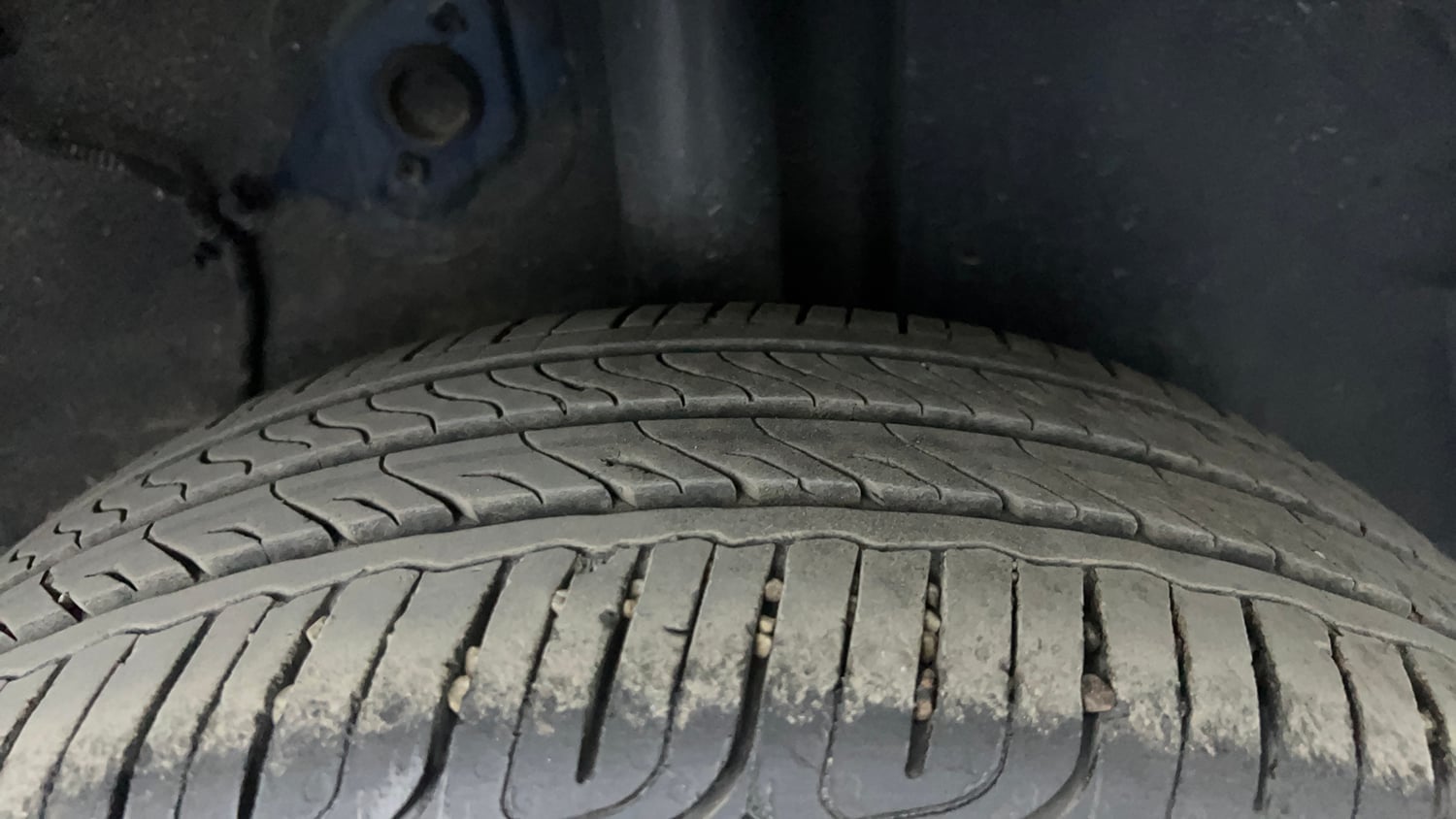 Used 2023 Tata Altroz XZA Plus (S) Petrol Automatic tyres LEFT REAR TYRE TREAD VIEW