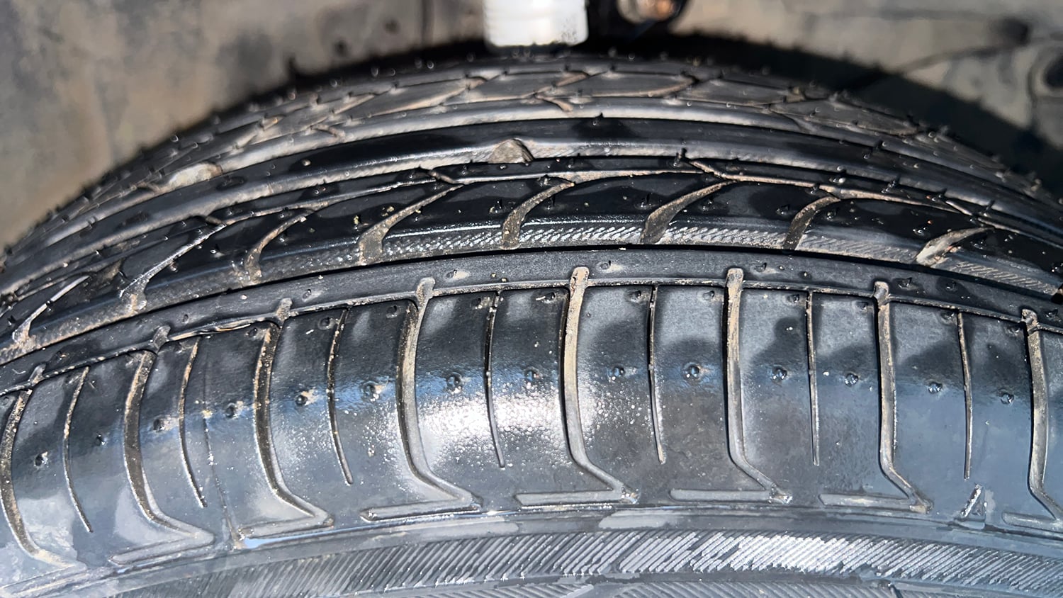 Used 2015 Honda Amaze 1.2 S i-VTEC Petrol Manual tyres RIGHT FRONT TYRE TREAD VIEW