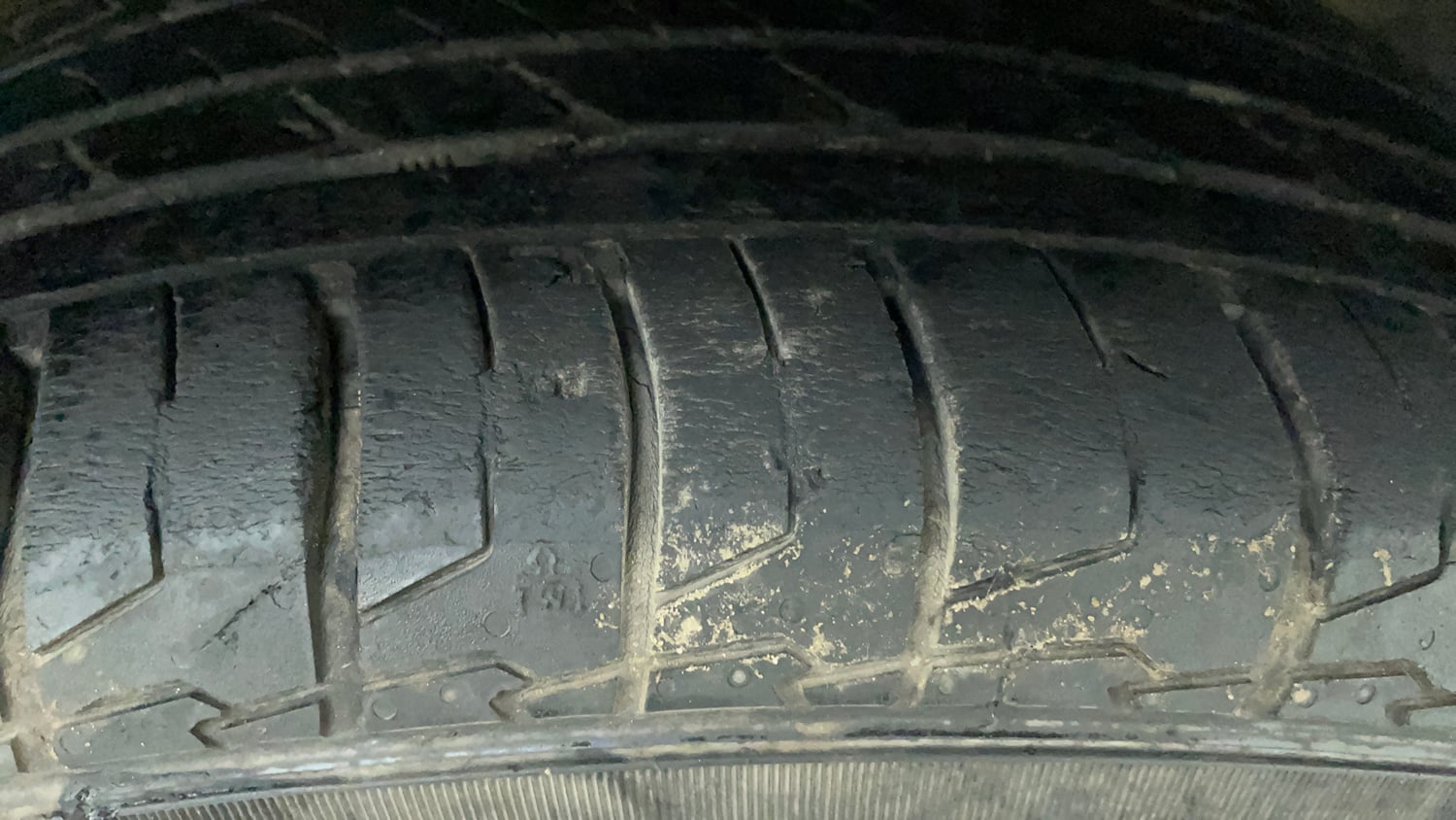 Used 2024 Hyundai Creta SX 1.5 Petrol Petrol Manual tyres RIGHT FRONT TYRE TREAD VIEW