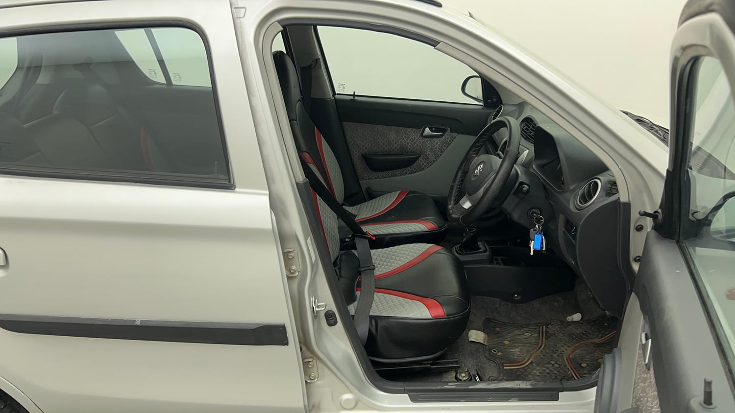 Used 2017 Maruti Suzuki Alto 800 LXi Petrol Manual interior RIGHT SIDE FRONT DOOR CABIN VIEW