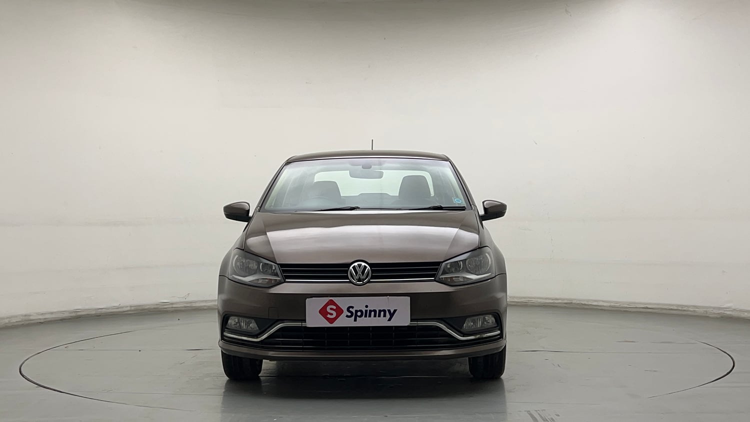 Used 2017 Volkswagen Ameo Highline1.2L (P) Petrol Manual exterior FRONT VIEW