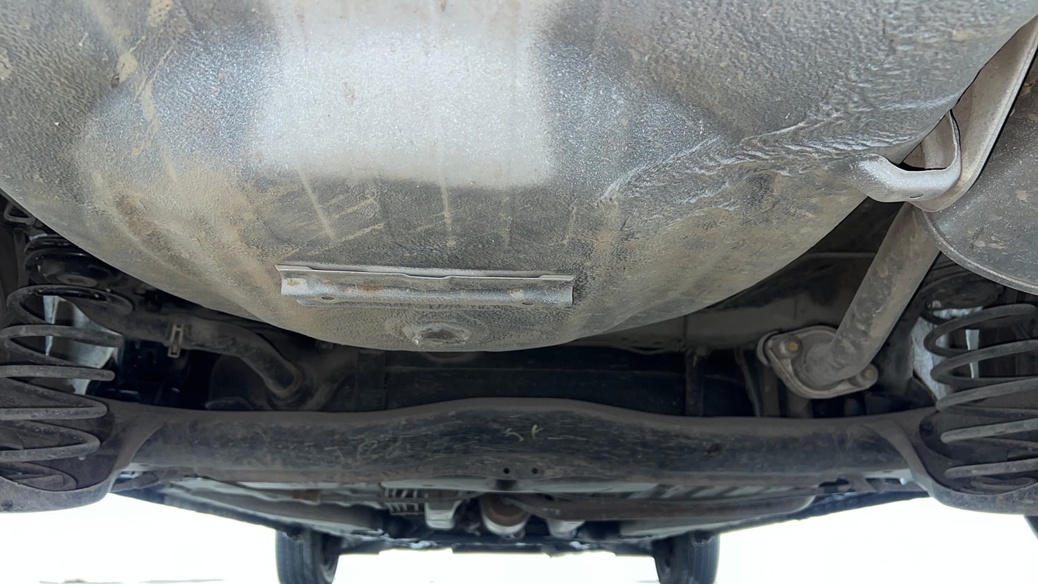 Used 2014 Honda Amaze 1.2 S i-VTEC Petrol Manual extra REAR UNDERBODY VIEW (TAKEN FROM REAR)