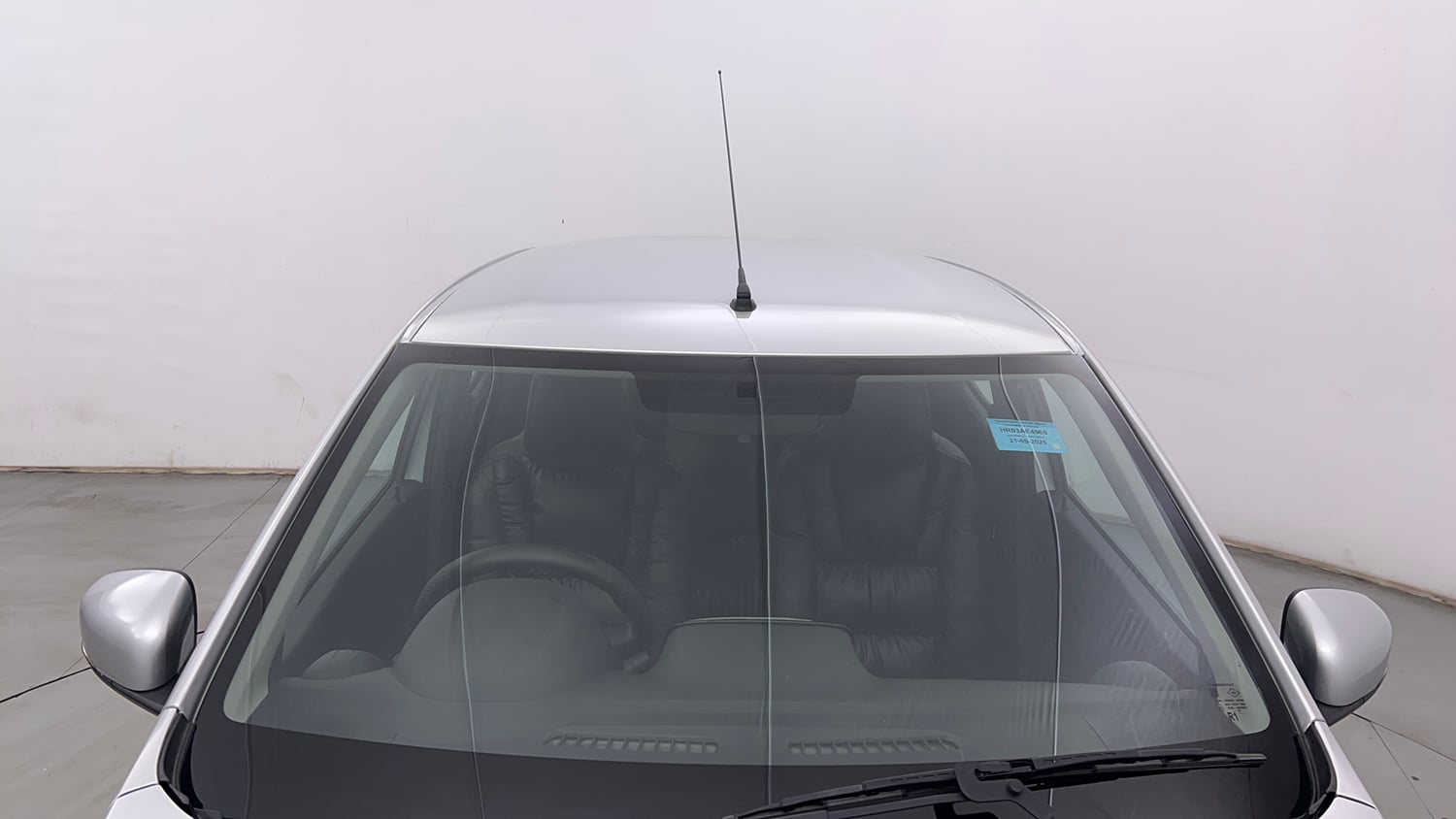 Used 2025 Renault Kwid RXT 1.0L AMT Petrol Automatic exterior FRONT WINDSHIELD VIEW