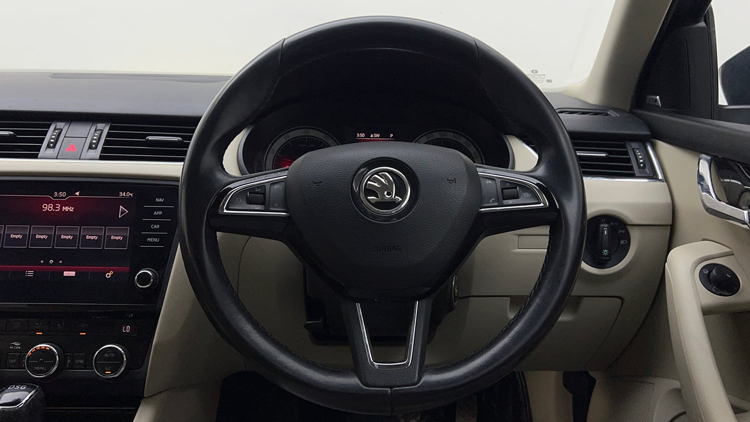Used 2018 Skoda Octavia 1.8 TSI L&K Petrol Automatic interior STEERING VIEW