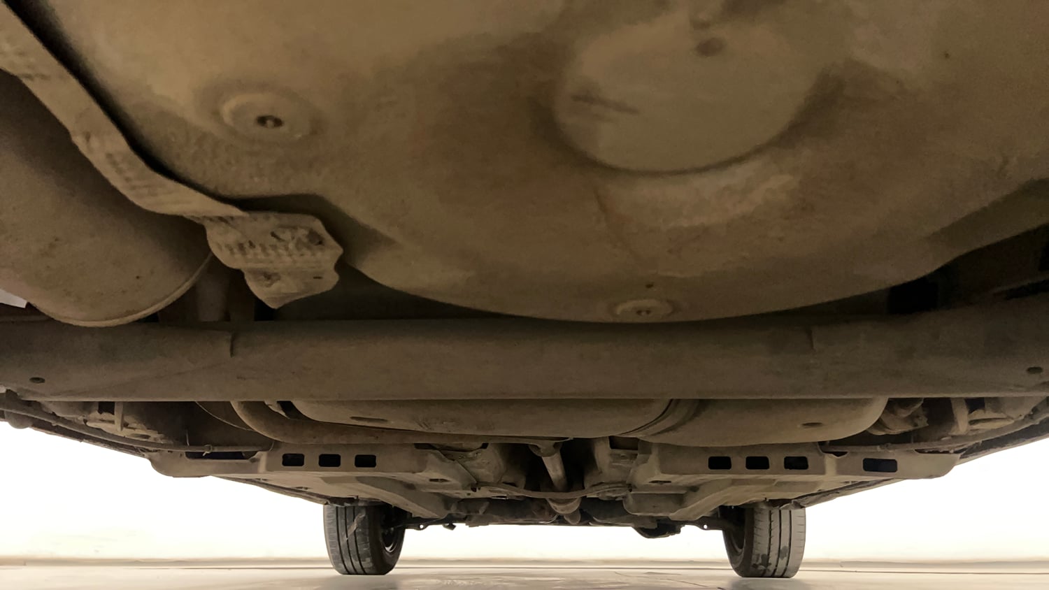 Used 2014 Volkswagen Polo Comfortline 1.2L (P) Petrol Manual extra REAR UNDERBODY VIEW (TAKEN FROM REAR)