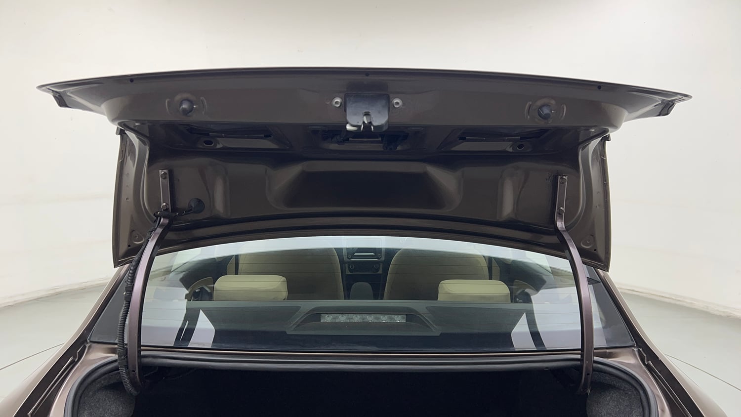 Used 2017 Volkswagen Ameo Highline1.2L (P) Petrol Manual interior DICKY DOOR OPEN VIEW