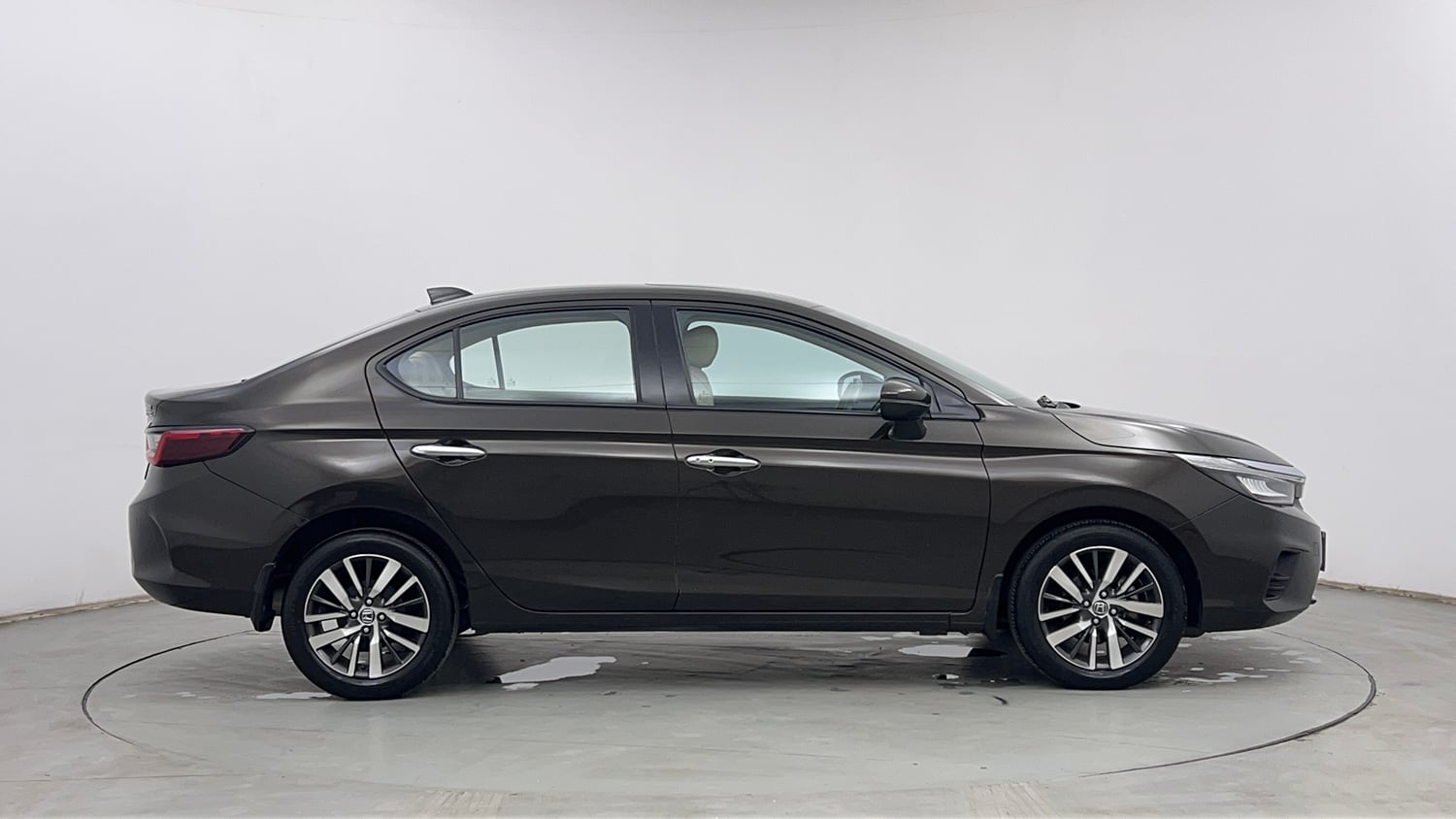 Used 2021 Honda City ZX CVT Petrol Petrol Automatic exterior RIGHT SIDE VIEW