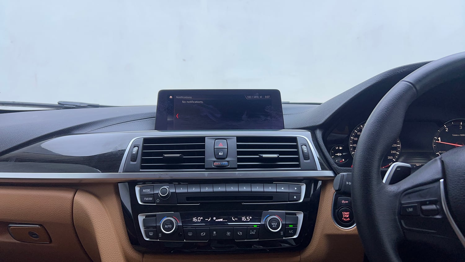 Used 2018 BMW 3 Series 320d Luxury Line Diesel Automatic interior MUSIC SYSTEM & AC CONTROL VIEW