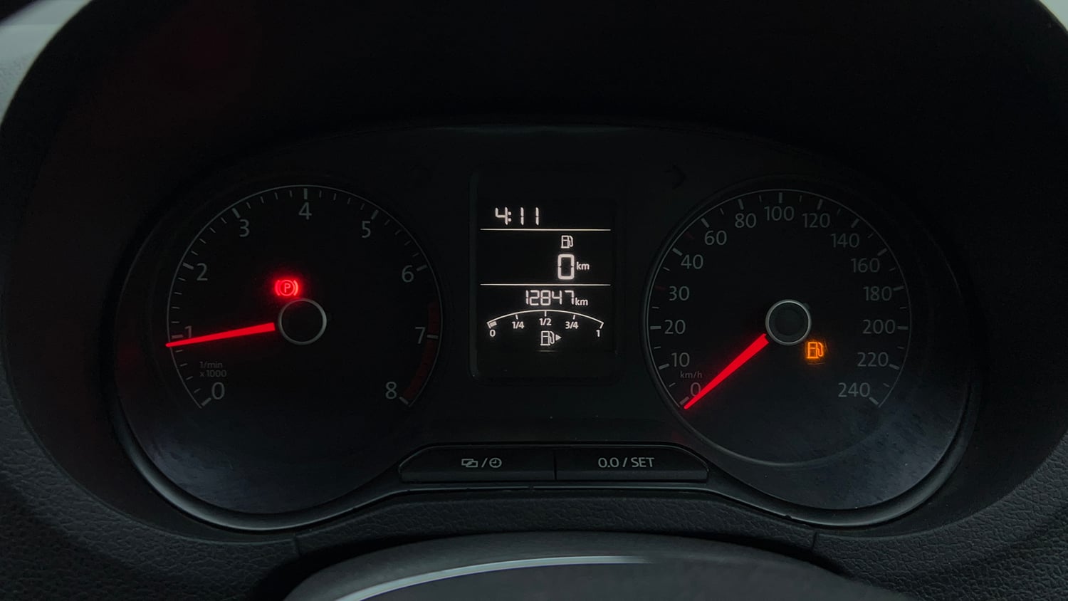 Used 2017 Volkswagen Ameo Highline1.2L (P) Petrol Manual interior CLUSTERMETER VIEW