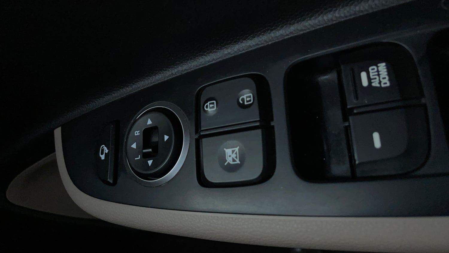 Used 2014 Hyundai Grand i10 Sportz 1.2 Kappa VTVT Petrol Manual top_features Adjustable ORVM