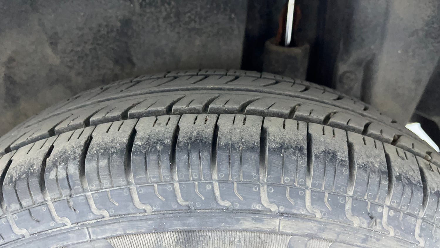 Used 2014 Maruti Suzuki Swift Dzire VDI Diesel Manual tyres LEFT REAR TYRE TREAD VIEW