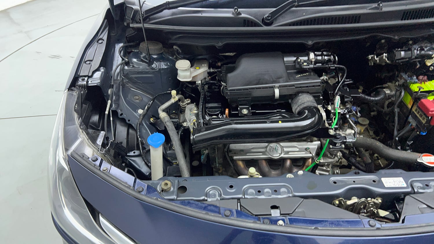 Used 2022 Maruti Suzuki Baleno Delta MT Petrol Manual engine ENGINE RIGHT SIDE VIEW