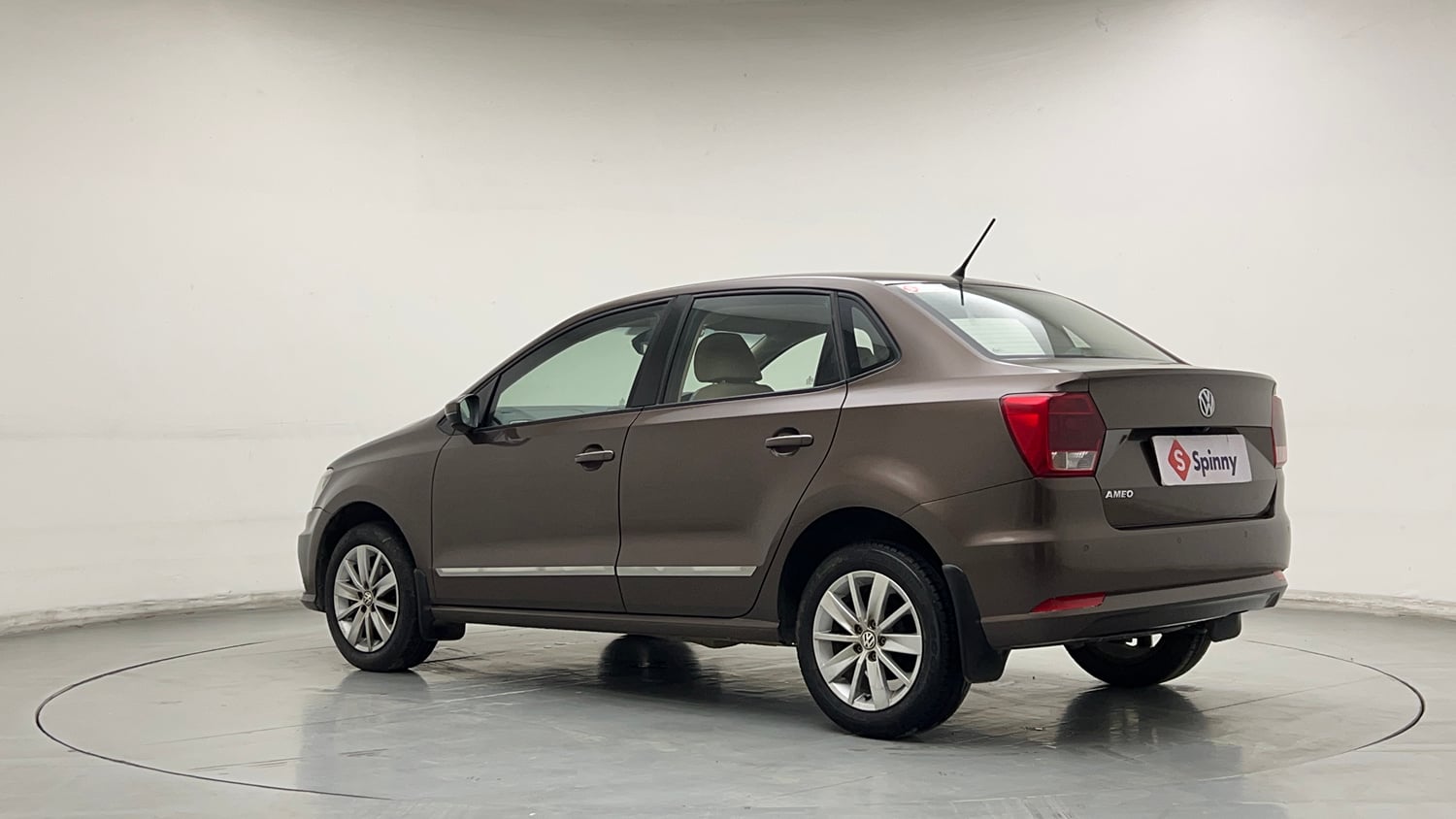 Used 2017 Volkswagen Ameo Highline1.2L (P) Petrol Manual exterior LEFT REAR CORNER VIEW