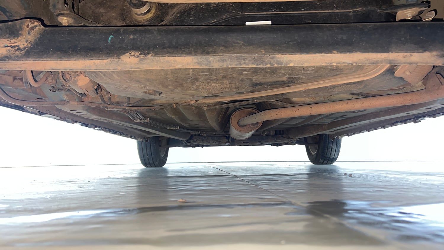 Used 2019 Maruti Suzuki Ignis Zeta 1.2 AMT Petrol Automatic extra REAR UNDERBODY VIEW (TAKEN FROM REAR)