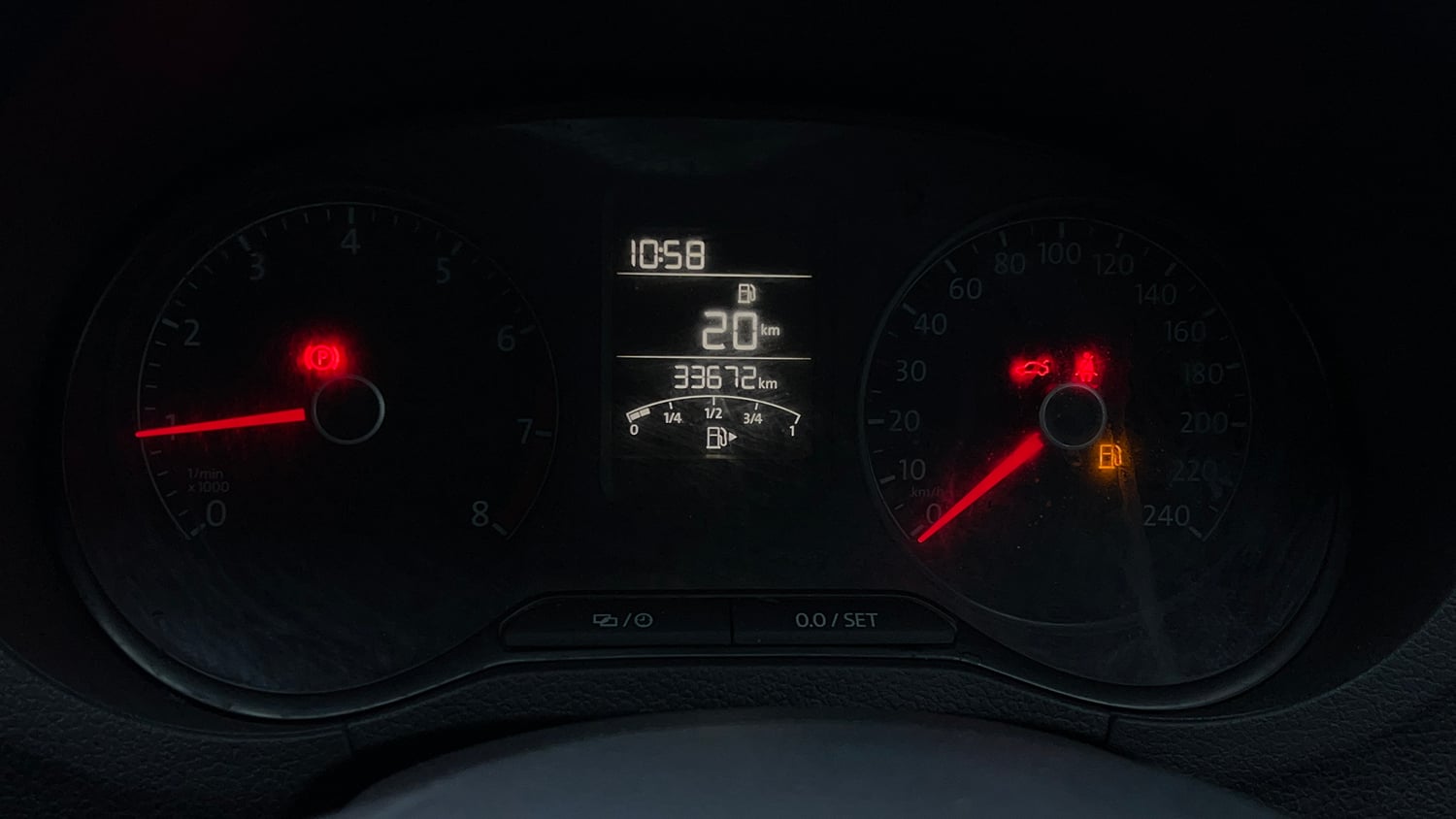 Used 2021 Volkswagen Polo Comfortline 1.0L MPI Petrol Manual interior CLUSTERMETER VIEW