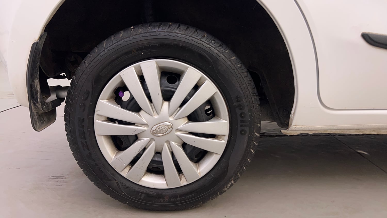 Used 2015 Datsun GO T Petrol Manual tyres RIGHT REAR TYRE RIM VIEW