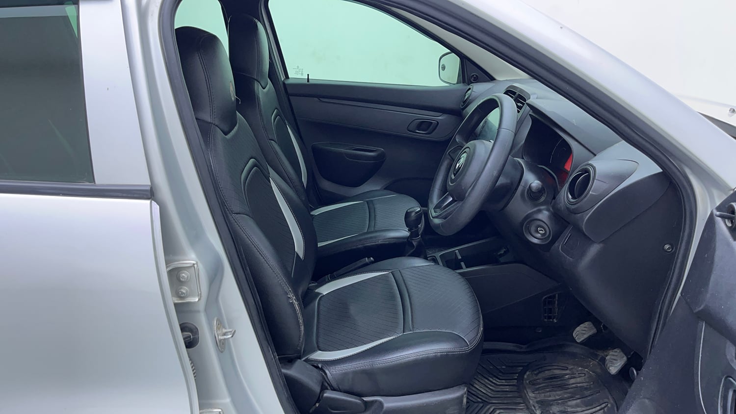 Used 2021 Renault Kwid RXL Petrol Manual interior RIGHT SIDE FRONT DOOR CABIN VIEW