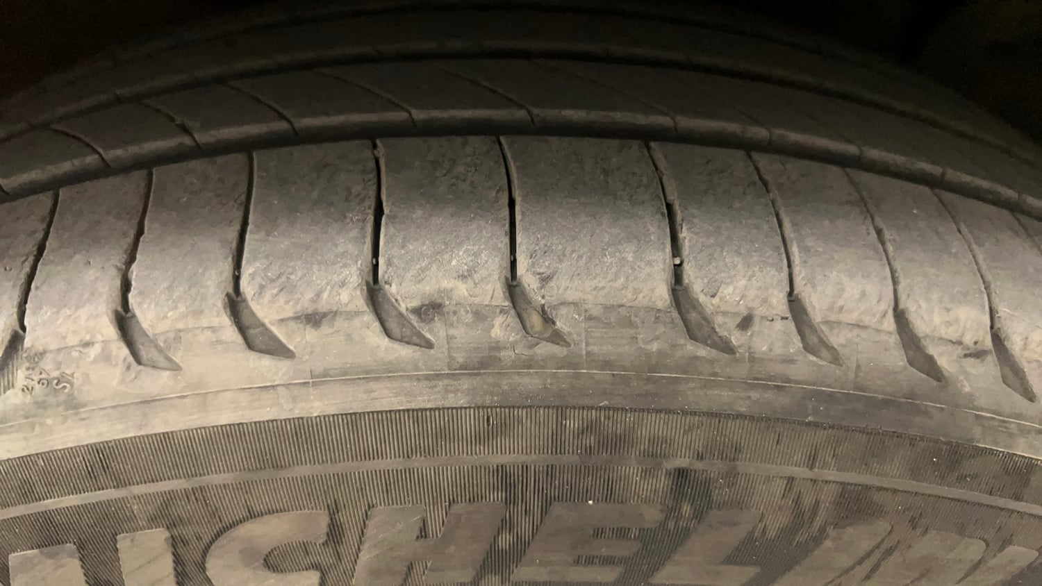 Used 2018 Hyundai Creta SX 1.6 AT CRDi Diesel Automatic tyres RIGHT FRONT TYRE TREAD VIEW