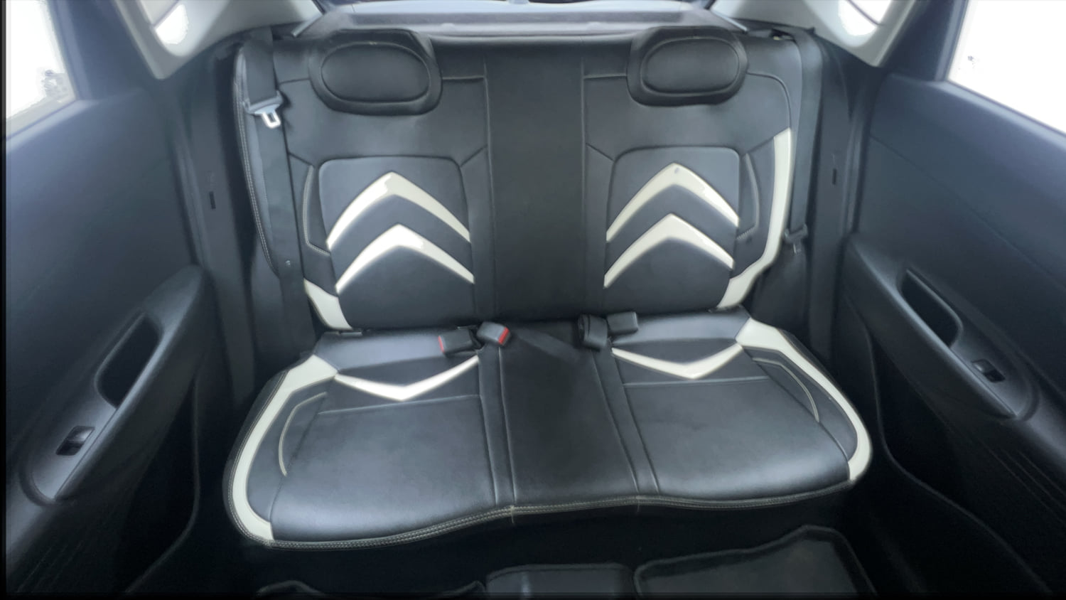 Used 2022 Hyundai i20 Sportz 1.2 MT Petrol Manual interior REAR SEAT CONDITION VIEW