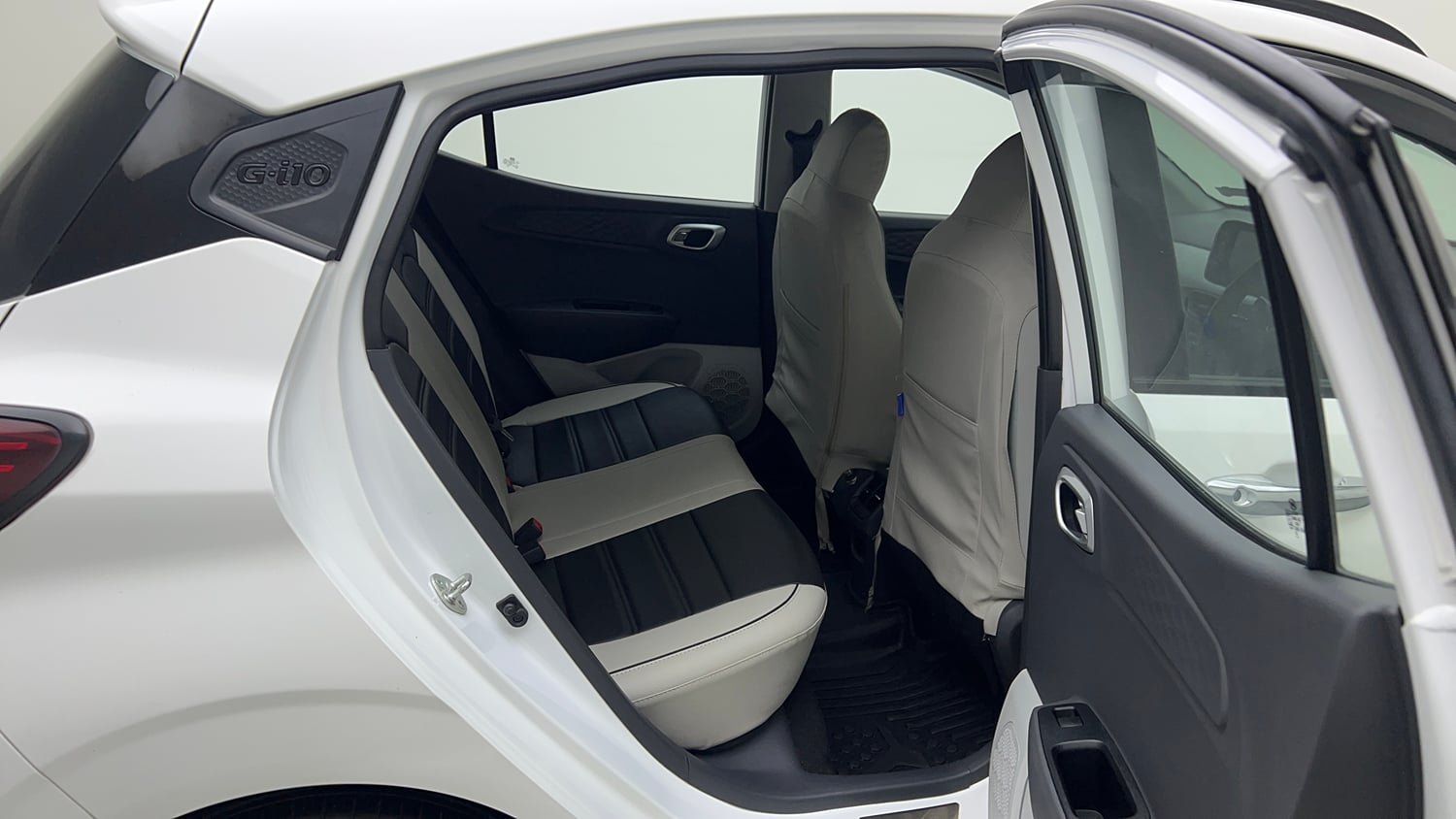 Used 2024 Hyundai Grand i10 Nios Sportz 1.2 Kappa VTVT Petrol Manual interior RIGHT SIDE REAR DOOR CABIN VIEW