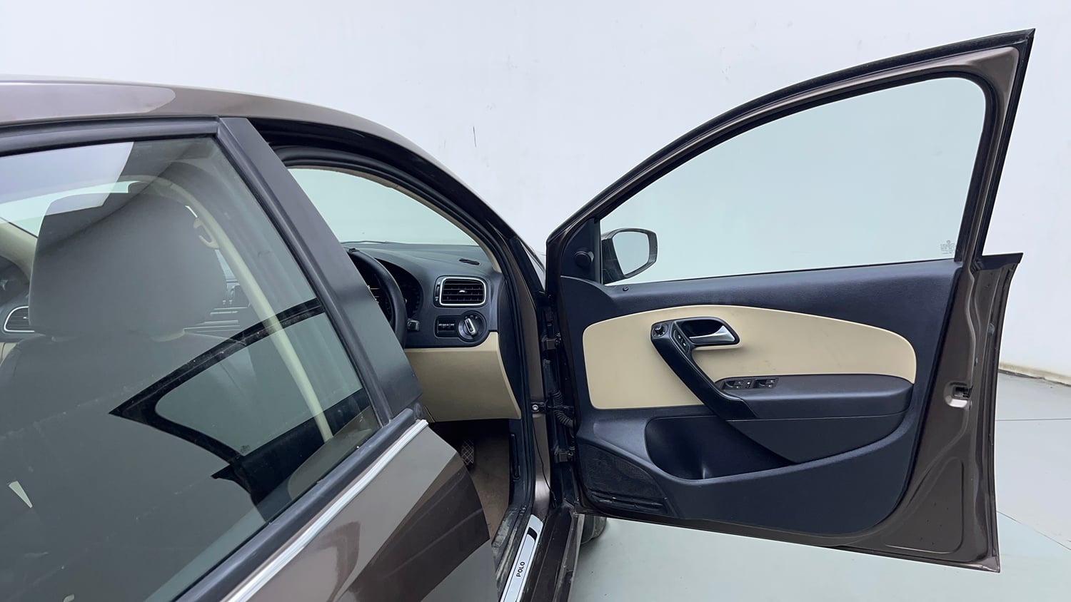 Used 2016 Volkswagen Ameo Highline 1.5L AT Diesel Automatic interior RIGHT FRONT DOOR OPEN VIEW