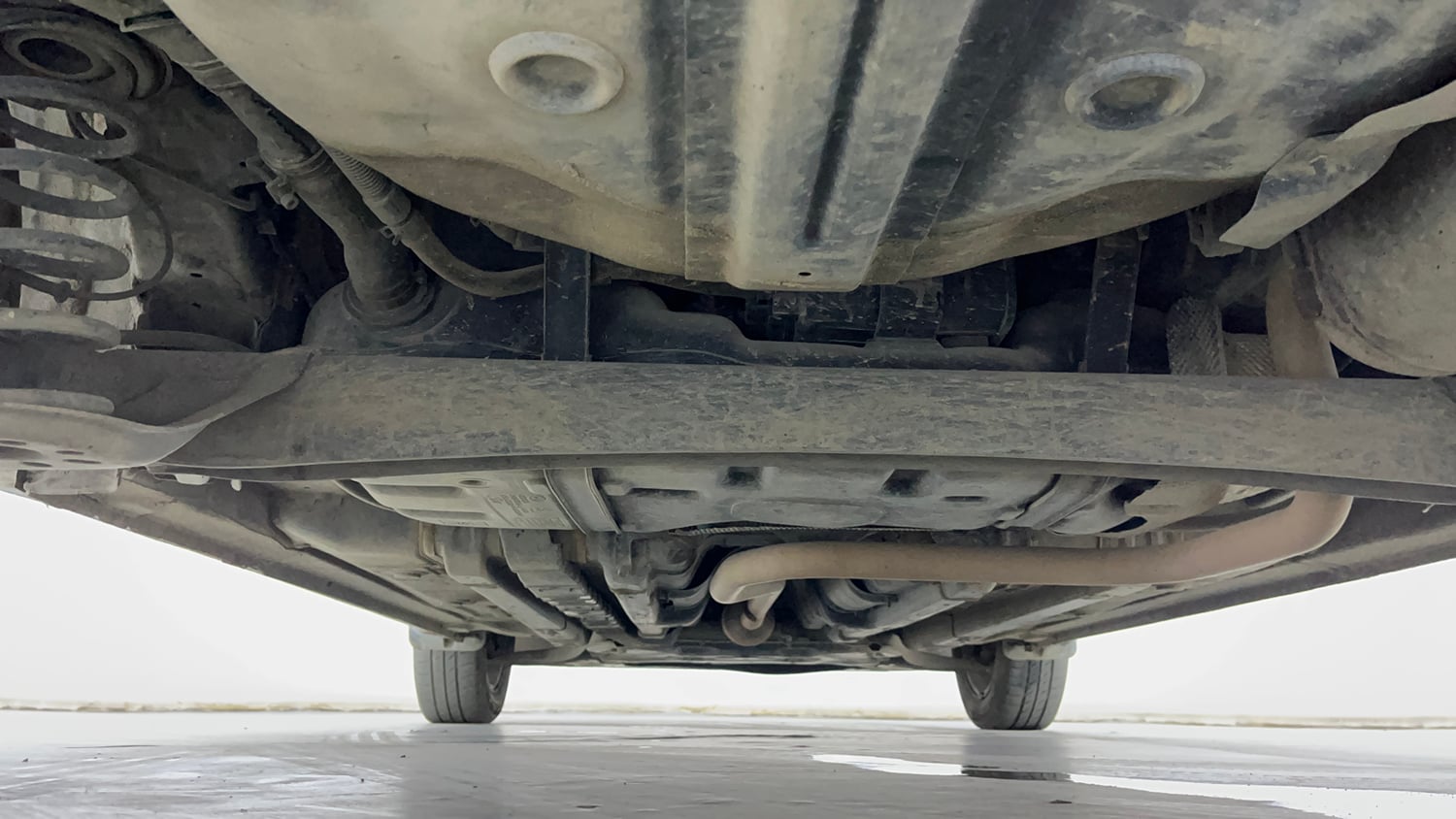 Used 2020 Hyundai Elite i20 Sportz Plus 1.2 Petrol Manual extra REAR UNDERBODY VIEW (TAKEN FROM REAR)