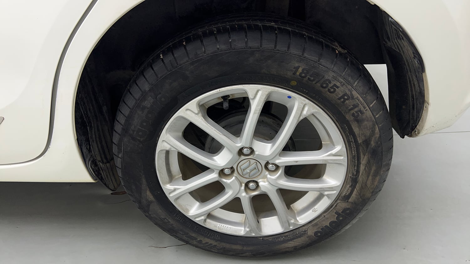 Used 2019 Maruti Suzuki Swift ZXi AMT Petrol Automatic tyres LEFT REAR TYRE RIM VIEW