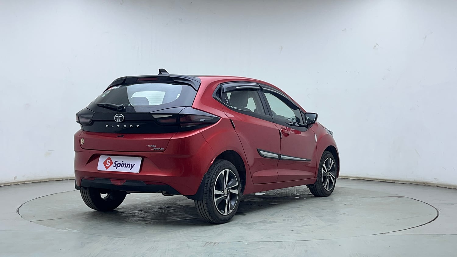 Used 2024 Tata Altroz XZ Plus i-Turbo (S) Petrol Manual exterior RIGHT REAR CORNER VIEW