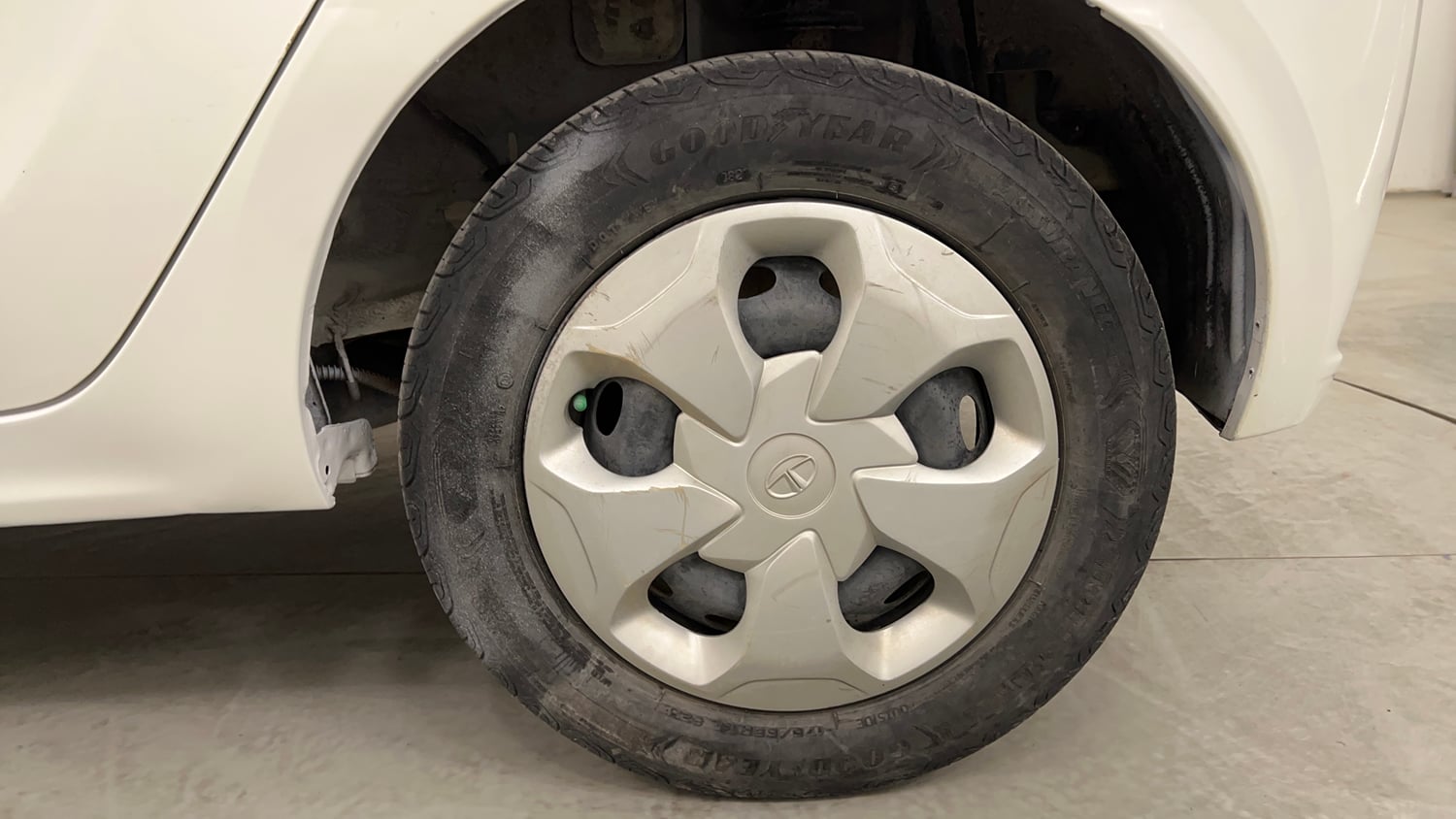 Used 2021 Tata Tiago XT Petrol Manual tyres LEFT REAR TYRE RIM VIEW