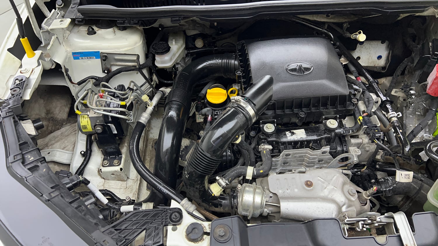 Used 2024 Tata Nexon Creative 1.2 Revotron Petrol 6MT Petrol Manual engine ENGINE RIGHT SIDE VIEW