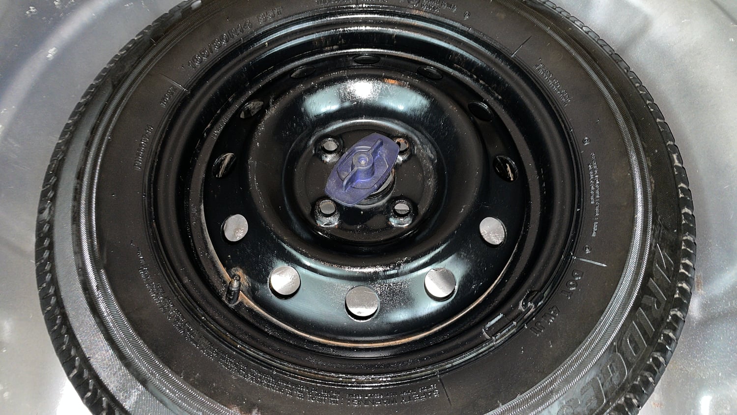 Used 2018 Maruti Suzuki Dzire VXi Petrol Manual tyres SPARE TYRE VIEW