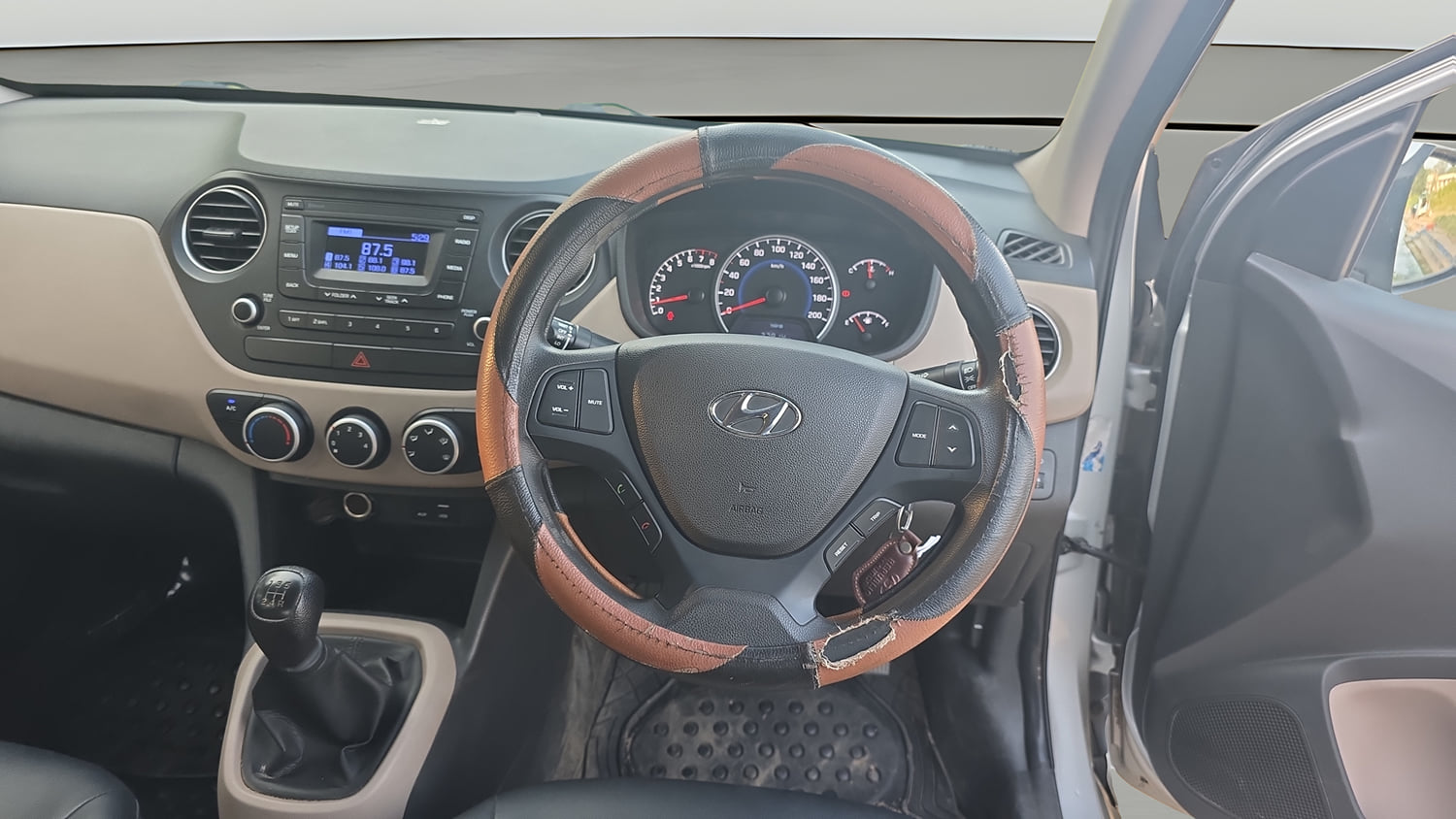 Used 2018 Hyundai Grand i10 Magna 1.2 Kappa VTVT Petrol Manual interior STEERING VIEW