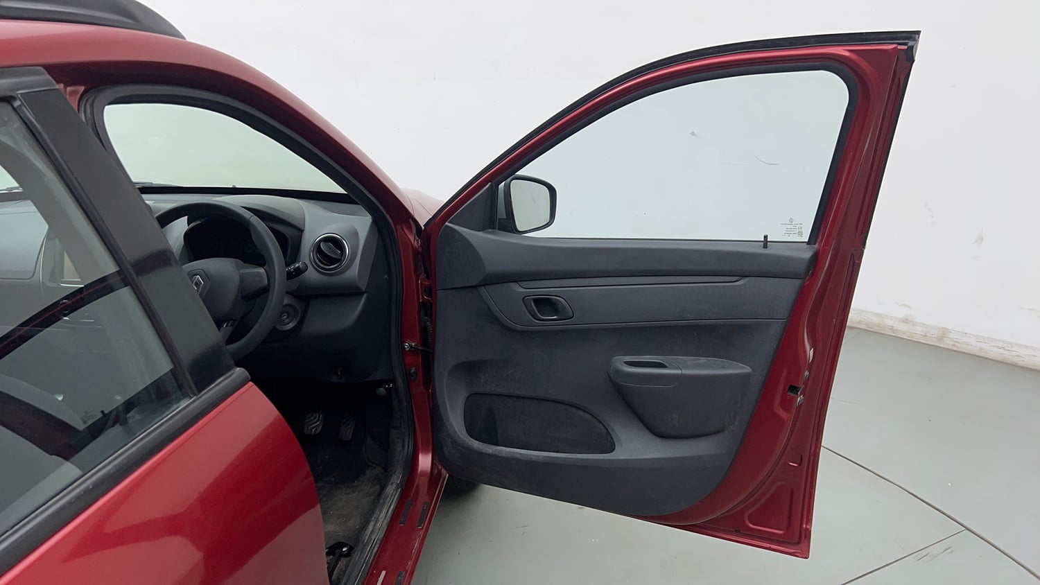 Used 2016 Renault Kwid 1.0 RXT Petrol Manual interior RIGHT FRONT DOOR OPEN VIEW