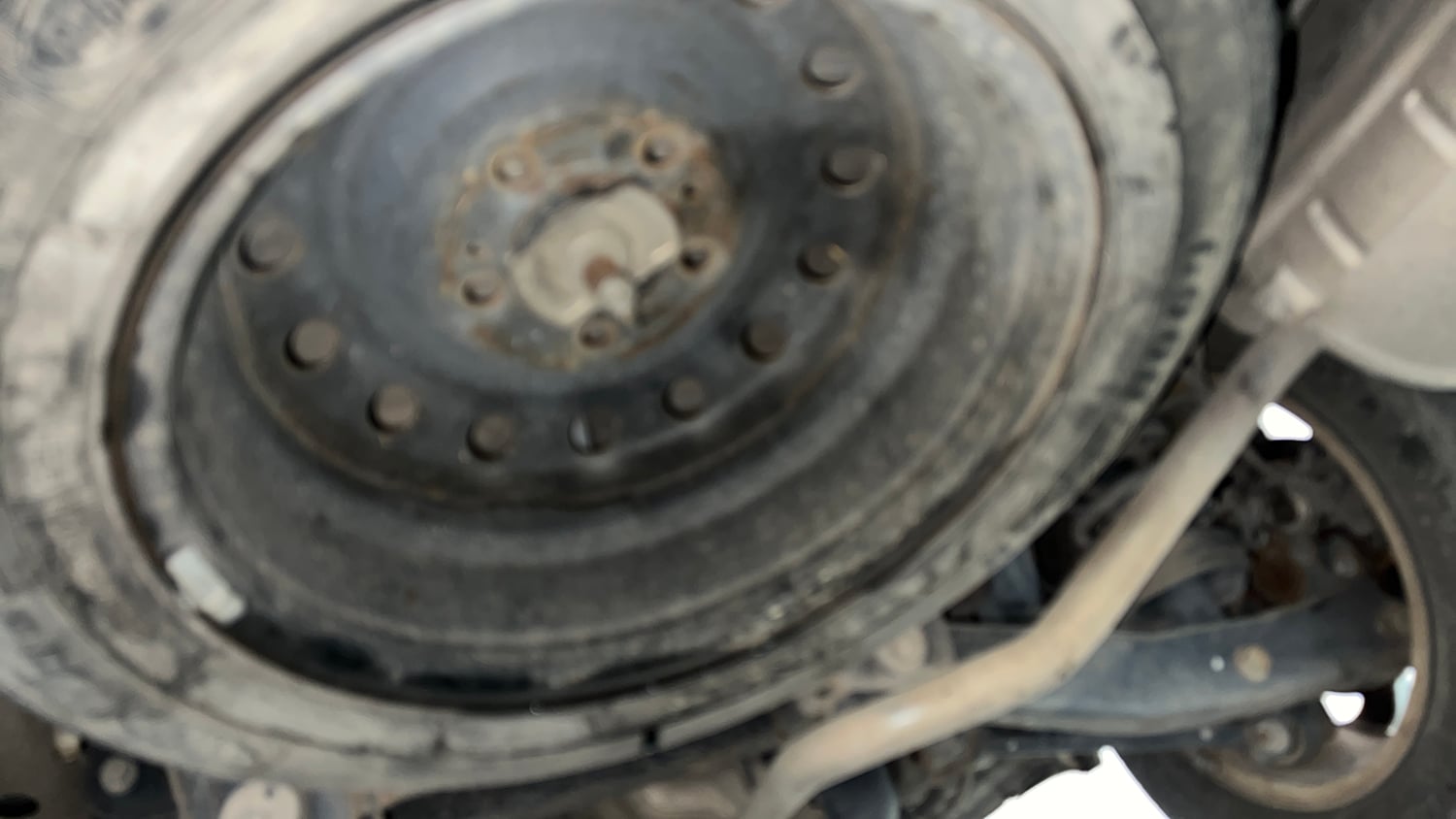 Used 2018 Mahindra XUV500 W9 Diesel Manual tyres SPARE TYRE VIEW
