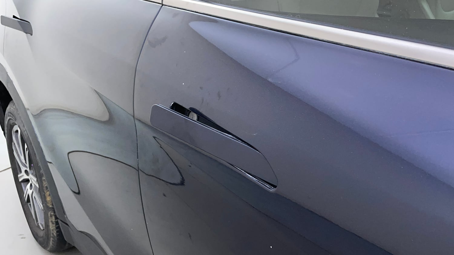 Used 2026 Mahindra XUV700 AX 7 Petrol AT Luxury Pack 7 STR Petrol Automatic dents MINOR SCRATCH