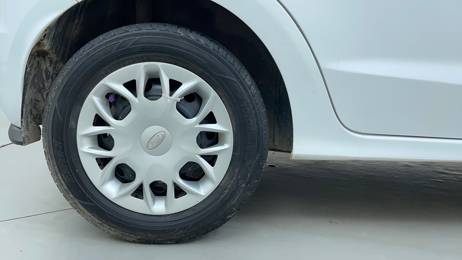 Used 2017 Ford Figo Trend 1.2 Ti-VCT Petrol Manual tyres RIGHT REAR TYRE RIM VIEW
