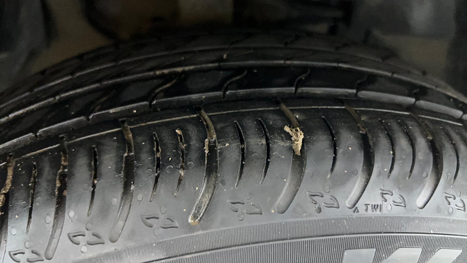 Used 2022 Tata Nexon XM Petrol Manual tyres RIGHT FRONT TYRE TREAD VIEW