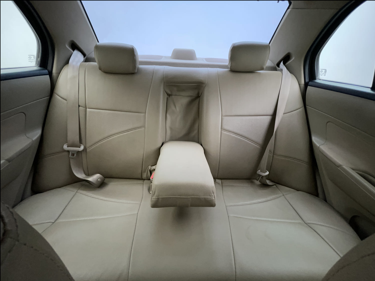 Used 2016 Maruti Suzuki Swift Dzire VXI Petrol Manual interior REAR SEAT CONDITION VIEW