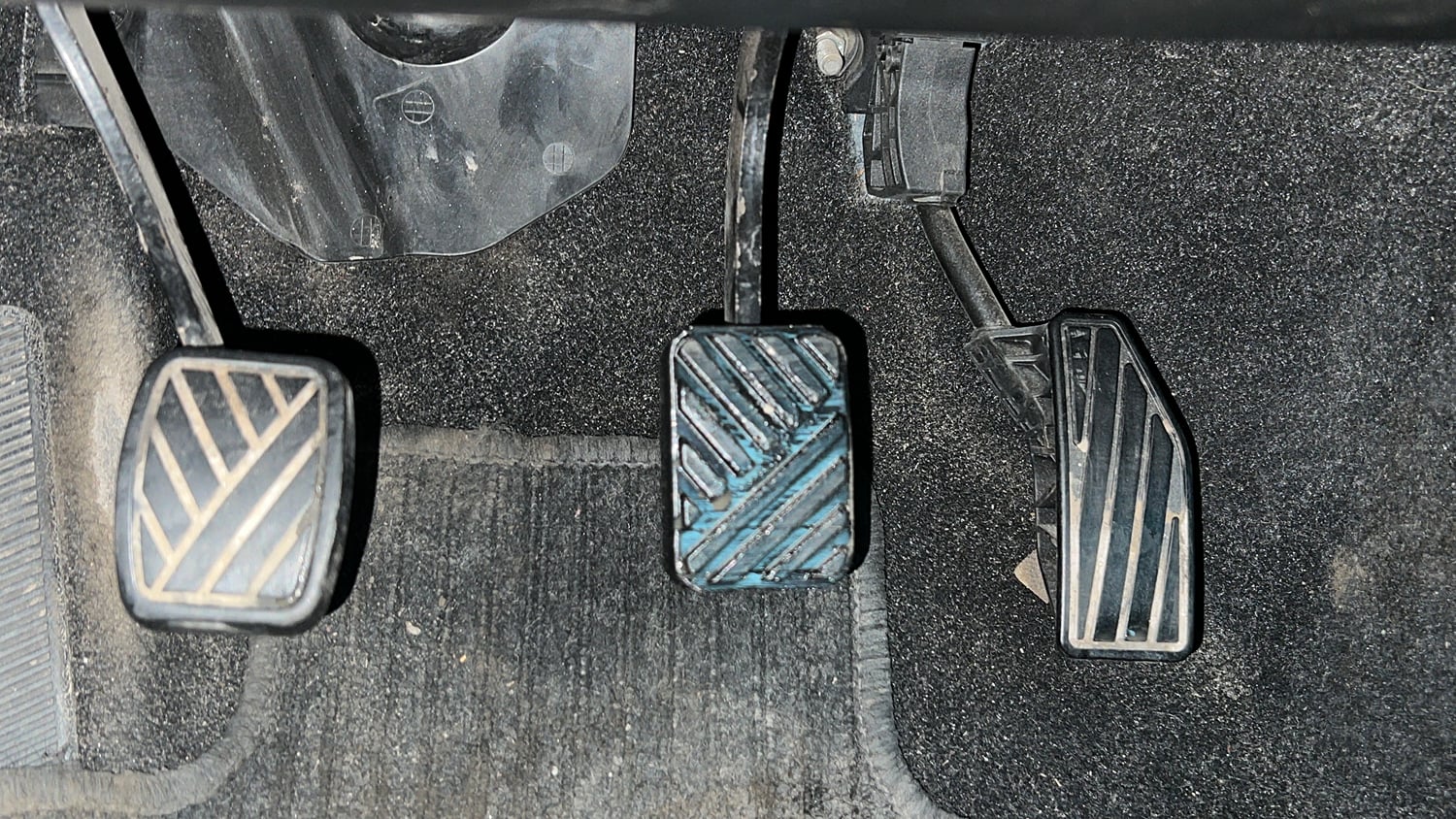 Used 2017 Maruti Suzuki Baleno Alpha 1.2 Petrol Manual interior PEDALS VIEW