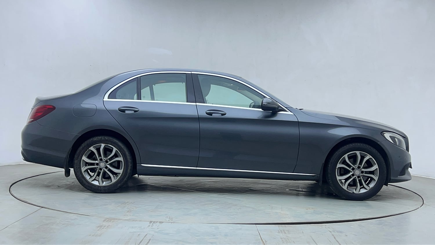 Used 2017 Mercedes-Benz C-Class C 200 Avantgarde Petrol Automatic exterior RIGHT SIDE VIEW
