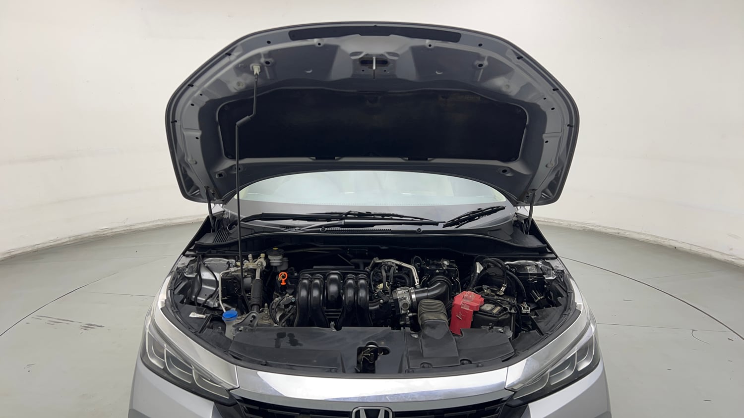Used 2023 Honda City V Petrol CVT Petrol Automatic engine ENGINE & BONNET OPEN FRONT VIEW