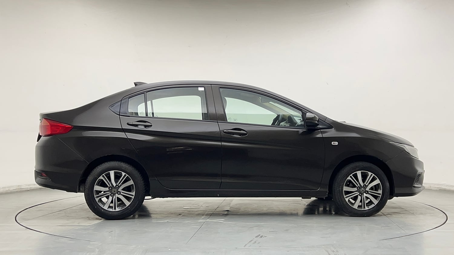 Used 2019 Honda City SV Petrol Petrol Manual exterior RIGHT SIDE VIEW