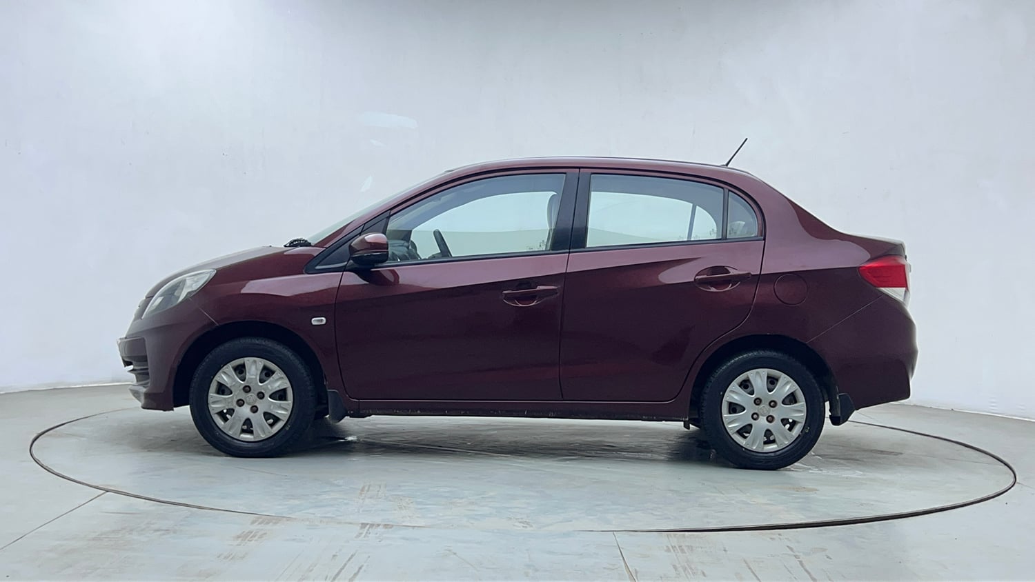 Used 2015 Honda Amaze 1.2 S i-VTEC Petrol Manual exterior LEFT SIDE VIEW