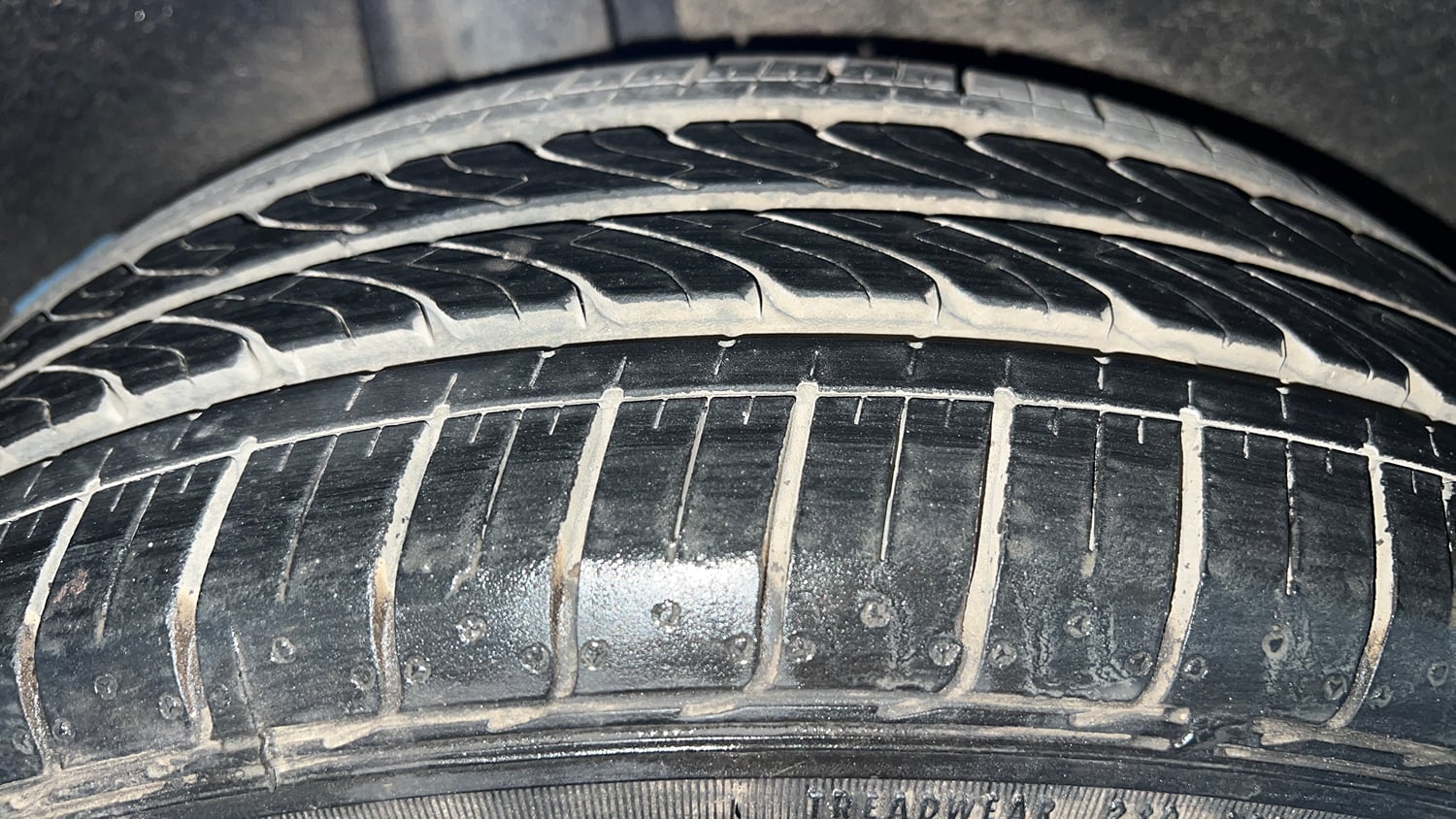 Used 2018 Maruti Suzuki Baleno Delta 1.2 Petrol Manual tyres RIGHT REAR TYRE TREAD VIEW