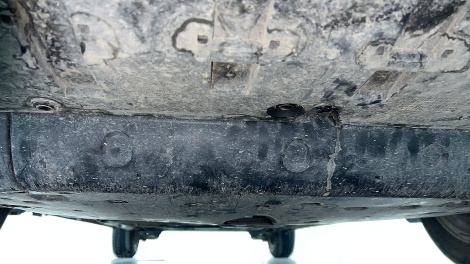 Used 2023 Honda City V Petrol CVT Petrol Automatic extra FRONT LEFT UNDERBODY VIEW