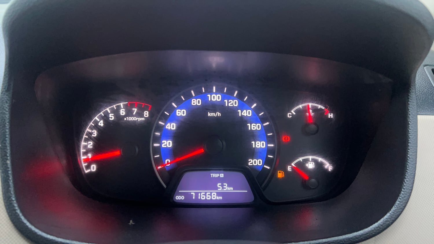 Used 2015 Hyundai Xcent SX 1.2 Petrol Manual interior CLUSTERMETER VIEW